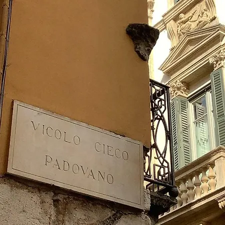 Porta Borsari Relais Guest house Verona
