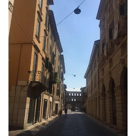 Porta Borsari Relais Guest house